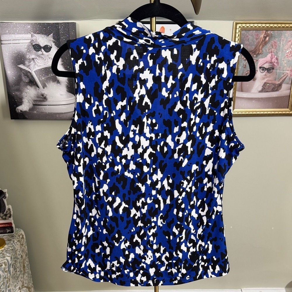 EUC Calvin Klein Women's Sleeveless Shell in Blue, Black, and White Animal Print - Picture 2 of 7